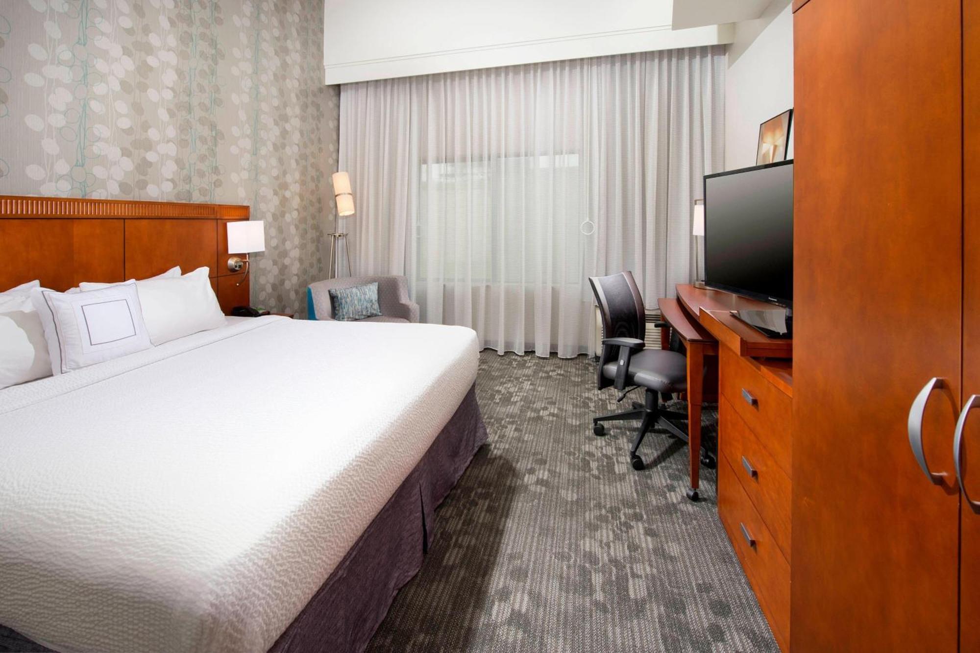 Courtyard By Marriott San Antonio Seaworld/Lackland Екстериор снимка