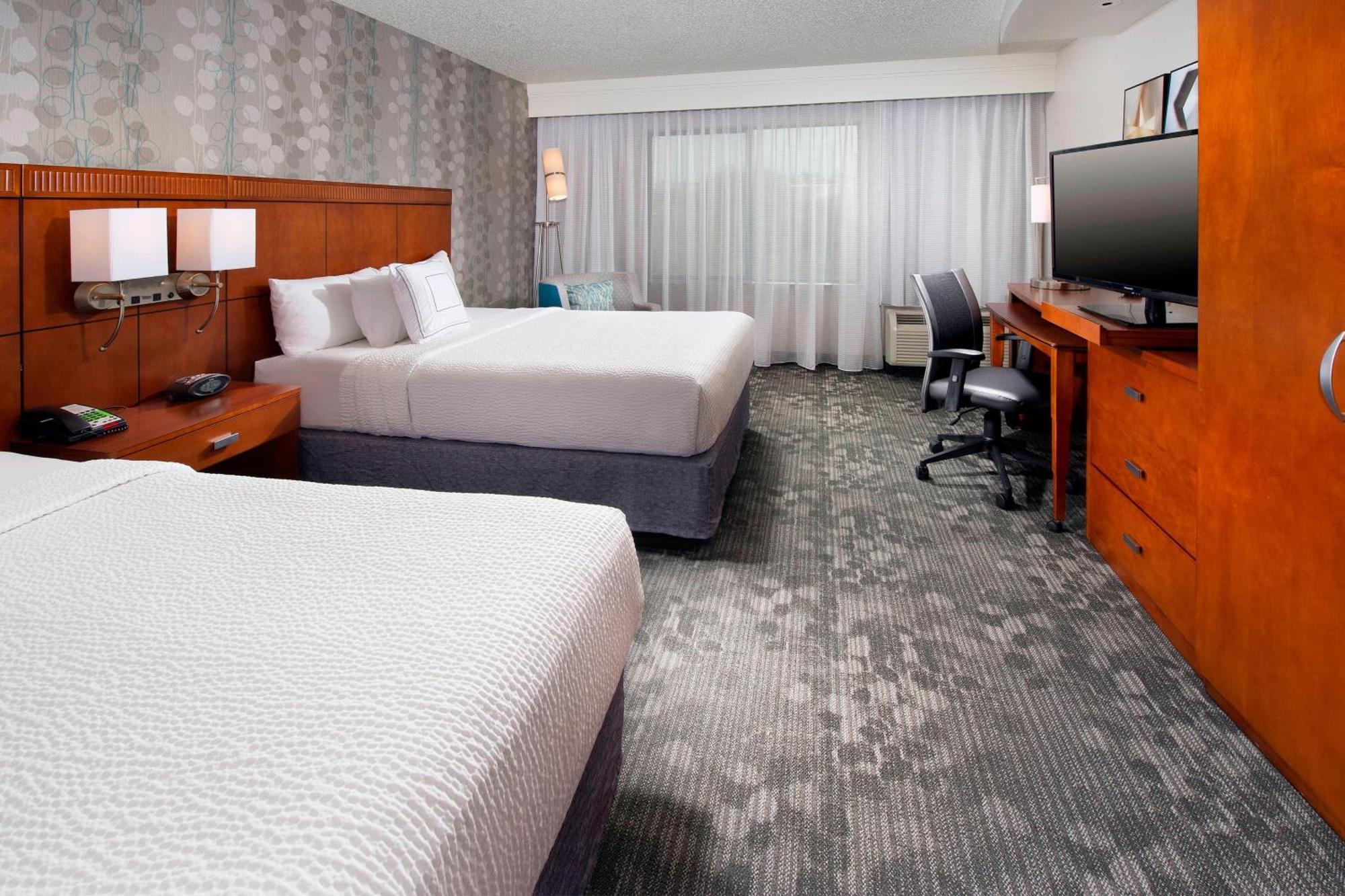 Courtyard By Marriott San Antonio Seaworld/Lackland Екстериор снимка