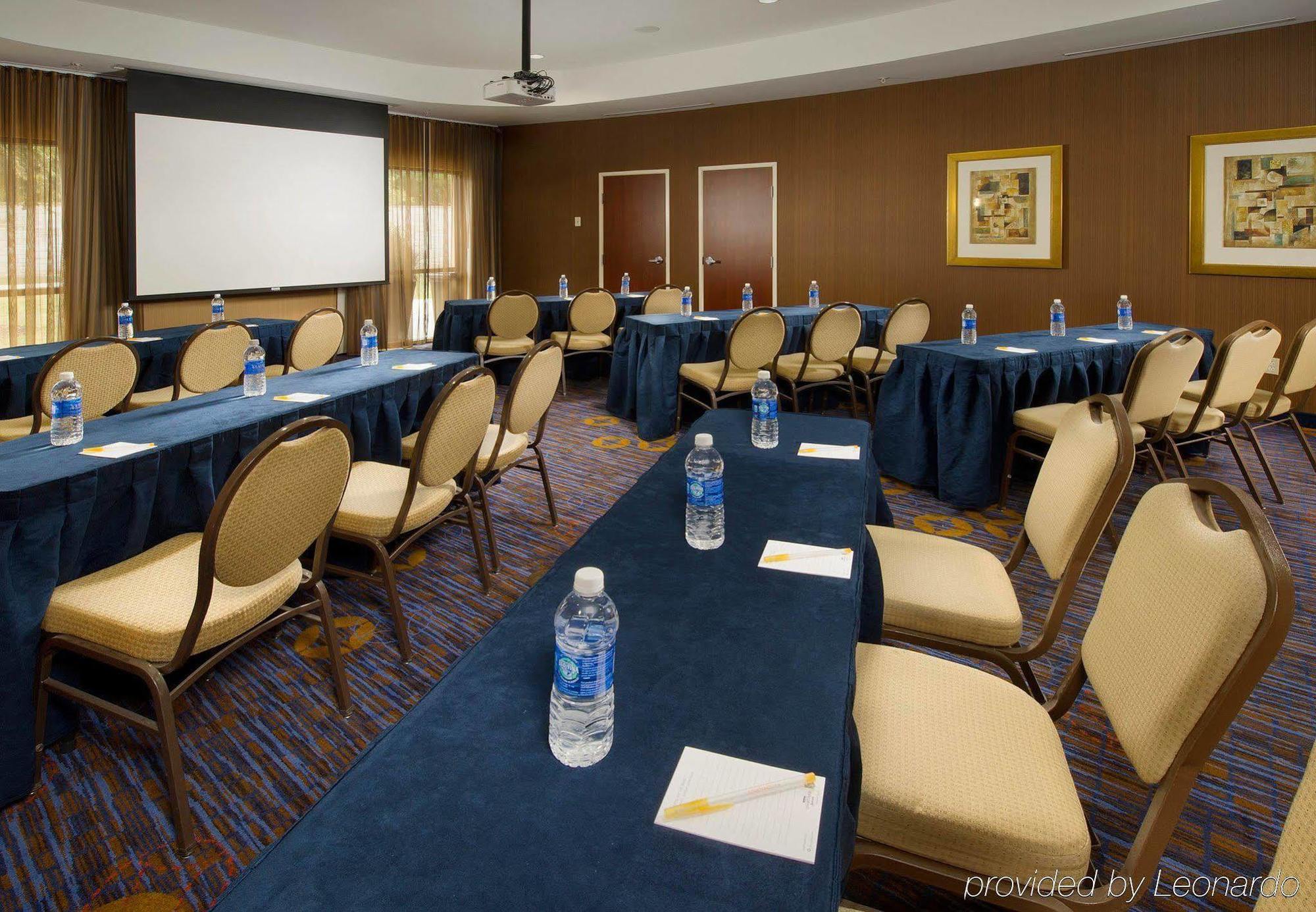 Courtyard By Marriott San Antonio Seaworld/Lackland Екстериор снимка