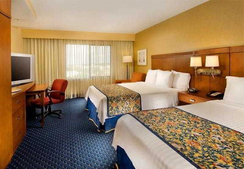 Courtyard By Marriott San Antonio Seaworld/Lackland Екстериор снимка
